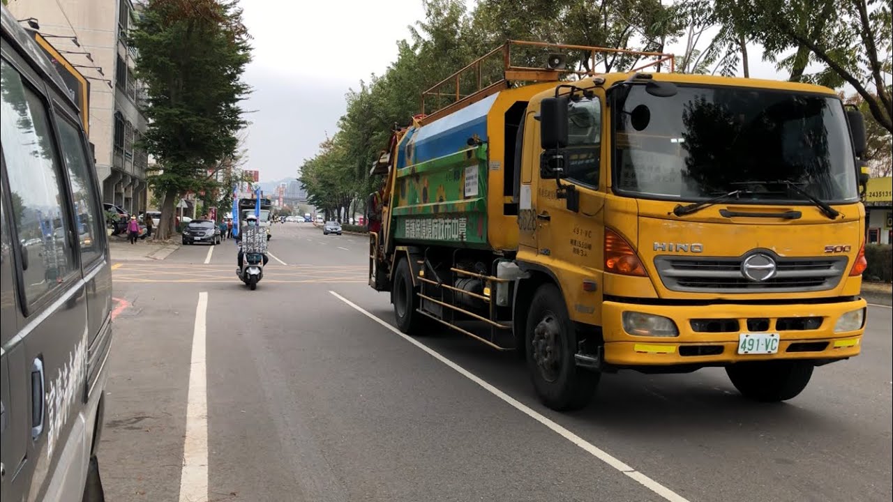 臺中市北屯區 垃圾車491-VC+KED-3012資收車