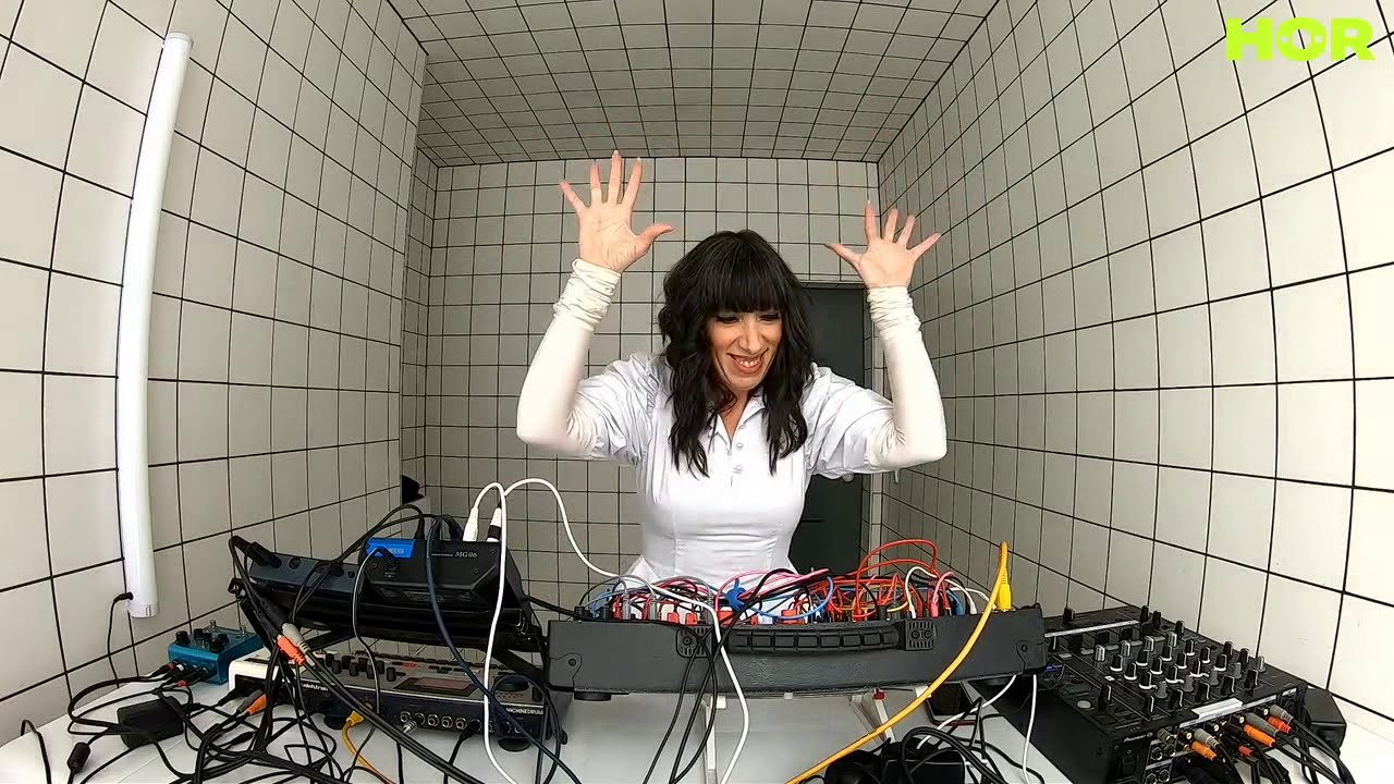 Dame-Music - Lady Starlight (LIVE) / June 5 / 4pm-5pm