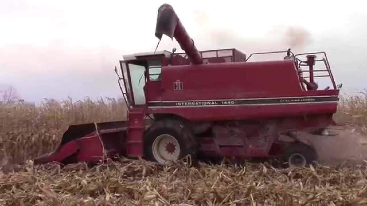 International 1440 Axial-Flow Combine