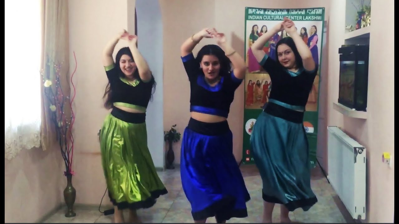 Ban than chali bolo / Chaiyya Chaiyya / Sukhwinder Singh, Sunidhi Chauhan / Group Lakshmi /Rehearsal