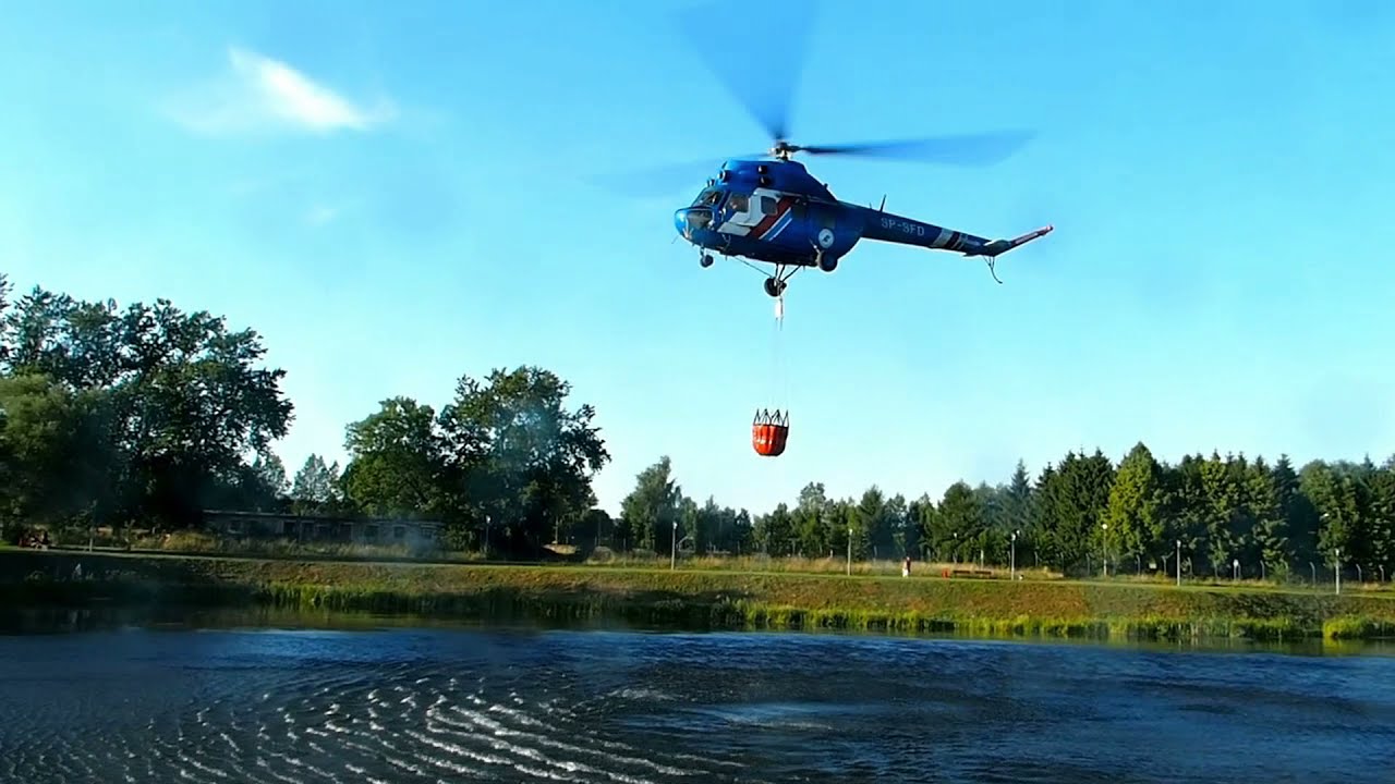 KOSZALIN WODNA DOLINA - Mi-2 ŚMIGŁOWIEC GAŚNICZY POŻAR / FIREFIGHTING HELICOPTER