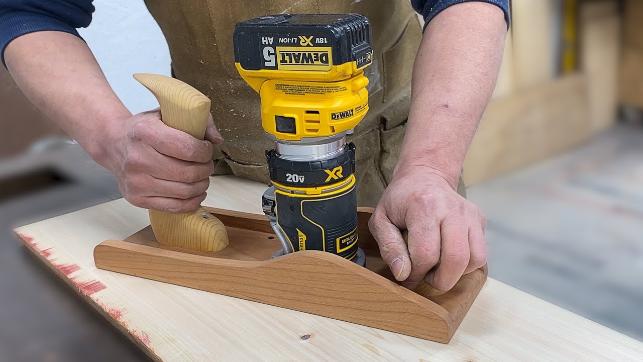 Woodworking, the meeting of classic and modern/I put the engine on the planer.