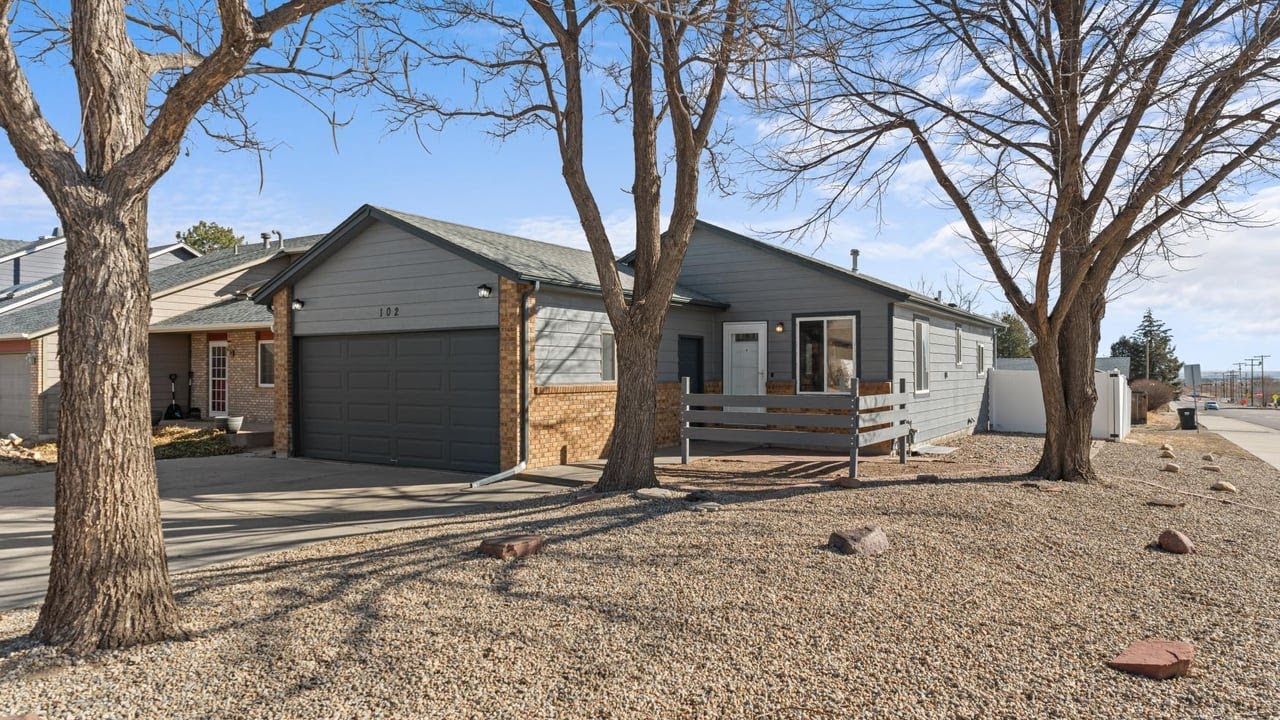 102 7th St, Mead, CO