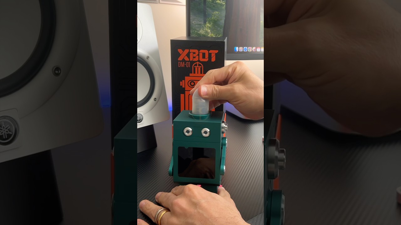 Unboxing xDuoo DM-01 XBOT DAC with HP Amp