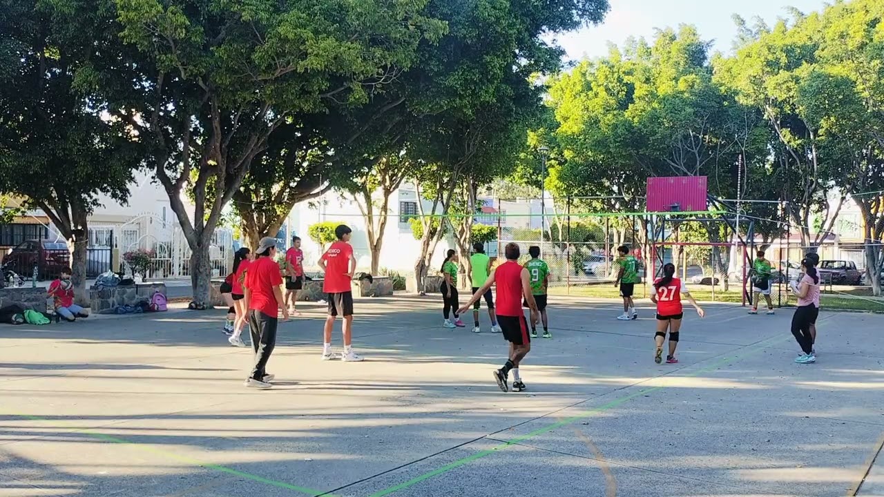Elfos vs Esferinhas (partido de Voleibol mixto) Torneo interescuadras navideño Katzen 2025 Semifinal