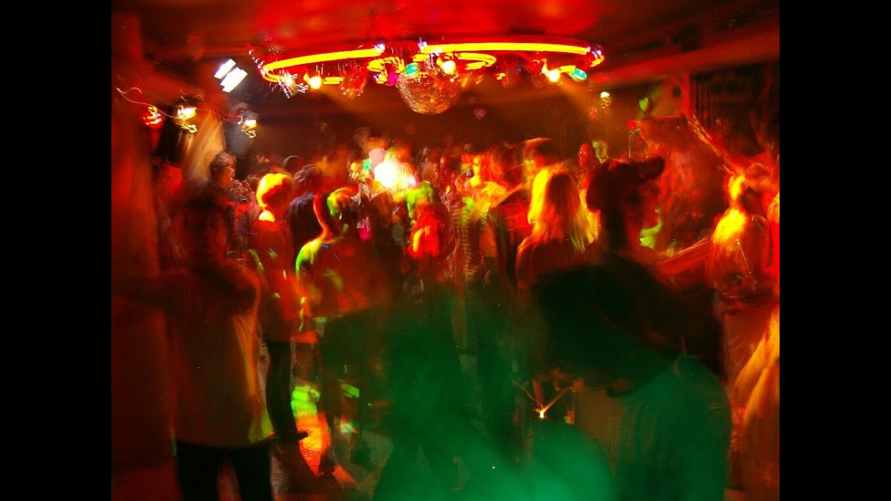 Liget Dance Cafe - Eger - 2003 - part 1.