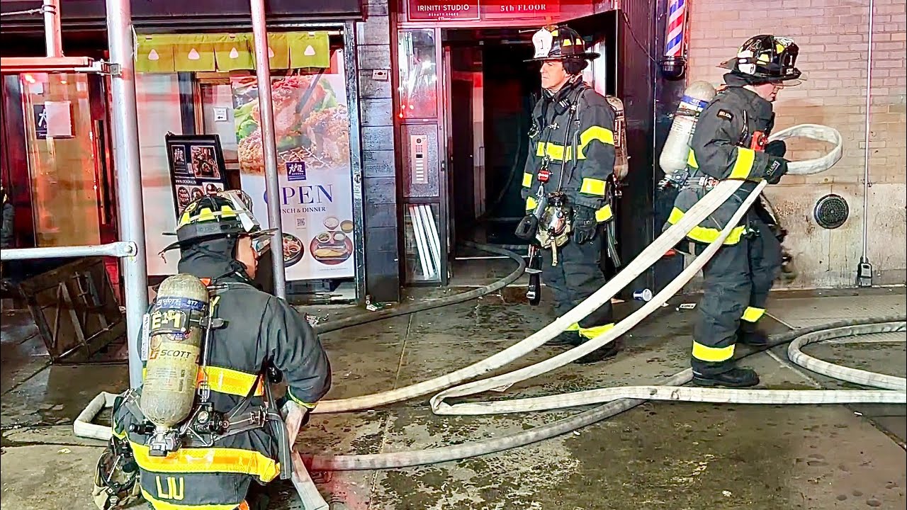 FDNY BOX 0778 ~ FDNY BATTLING 10-75 ALL HANDS FIRE IN COMMERCIAL BUILDING ON WEST 41ST STREET, NYC.