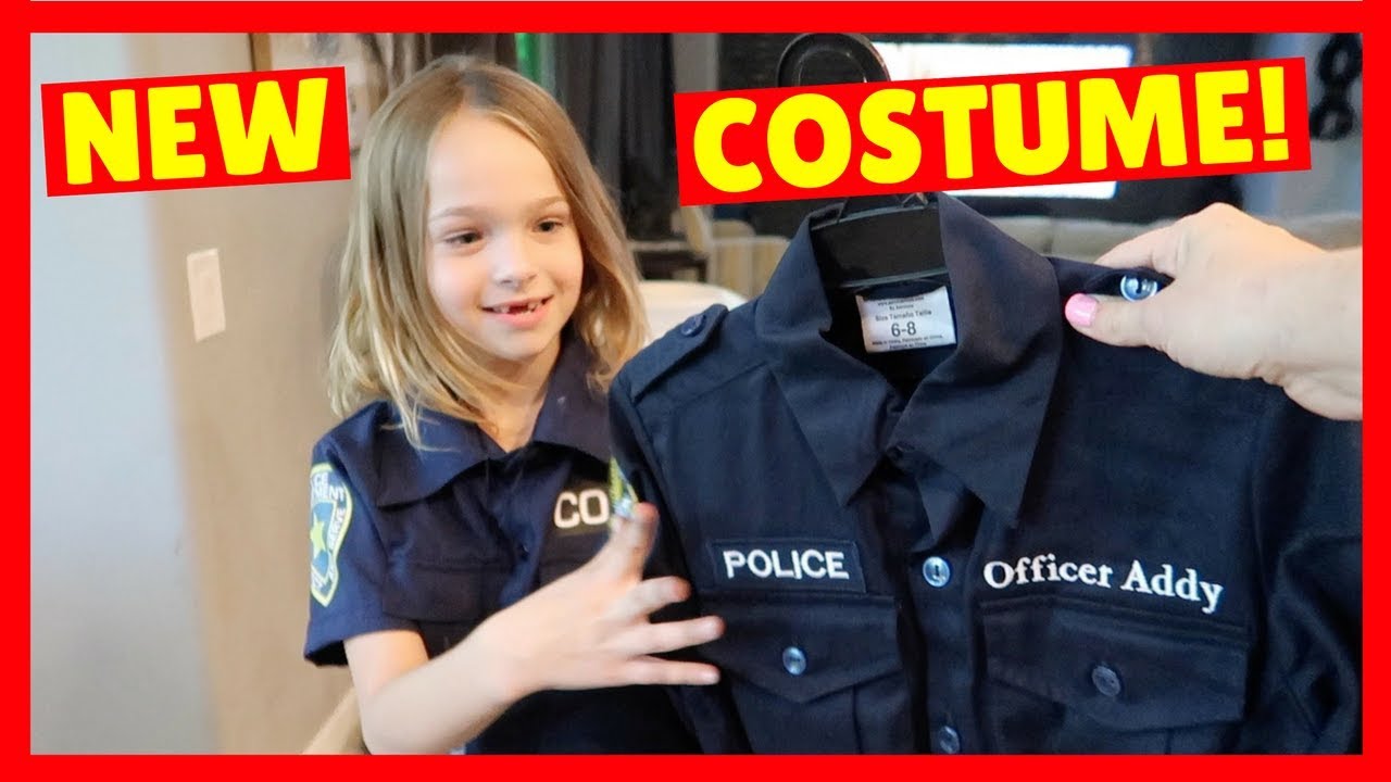Addy & Maya Go Trick-r-Treating with Friends