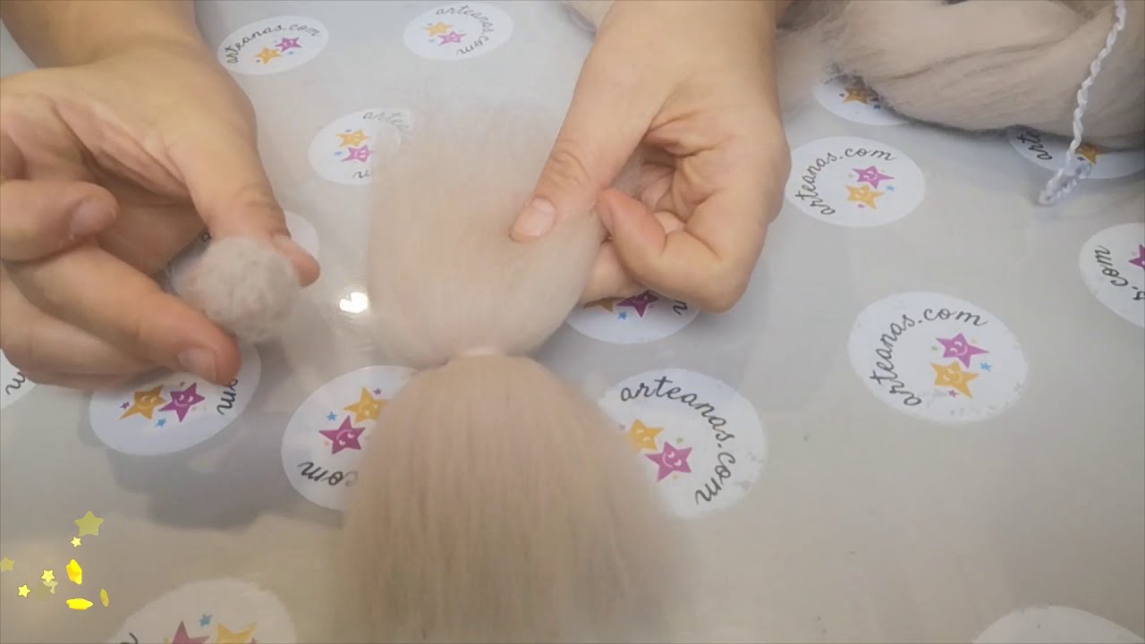 Como hacer la cabeza de lana cardada para un hada
