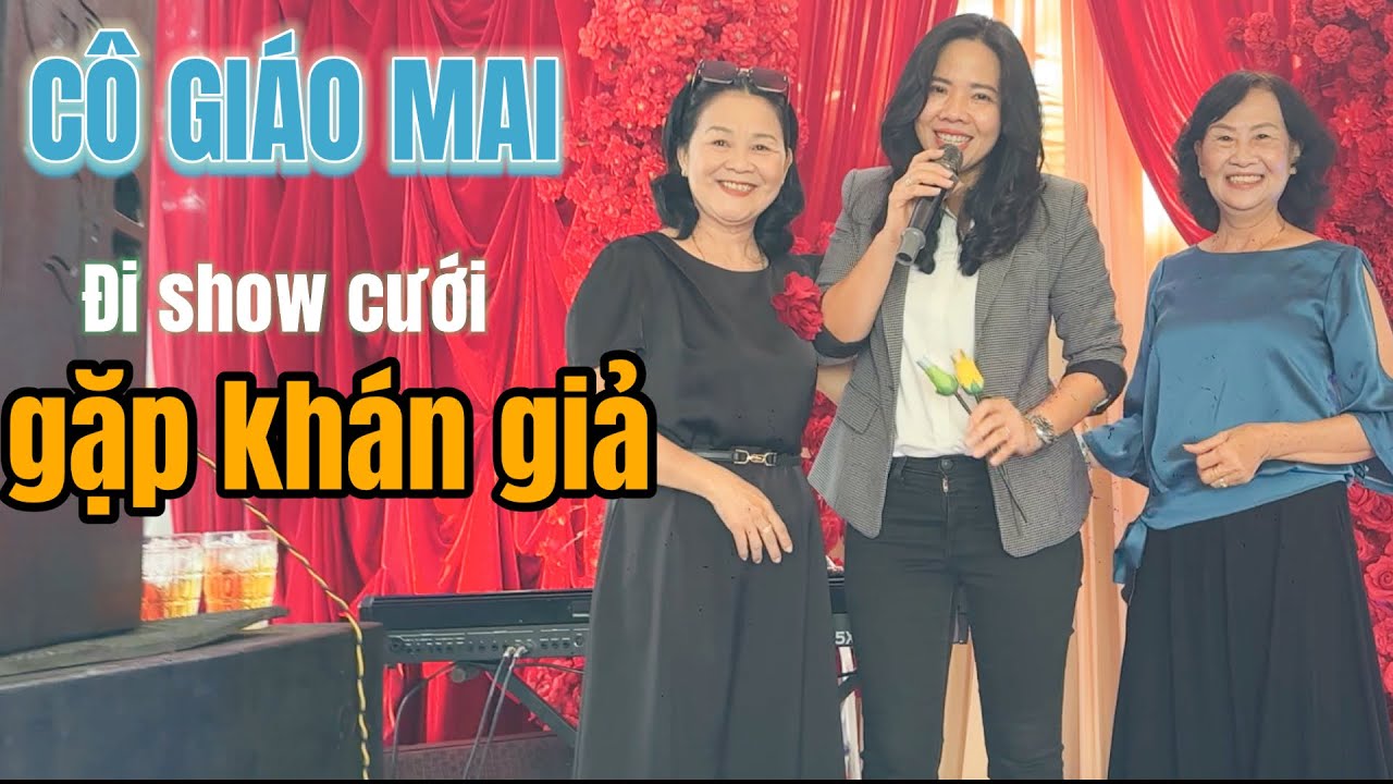 Hôm nay Cô giáo Mai vừa làm Mc vừa làm Ca sĩ cho đám cứoi học trò 