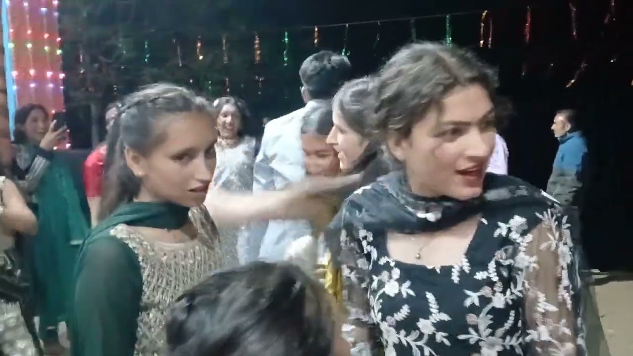 Paddari girls 👧 full masti Dj dance 💃