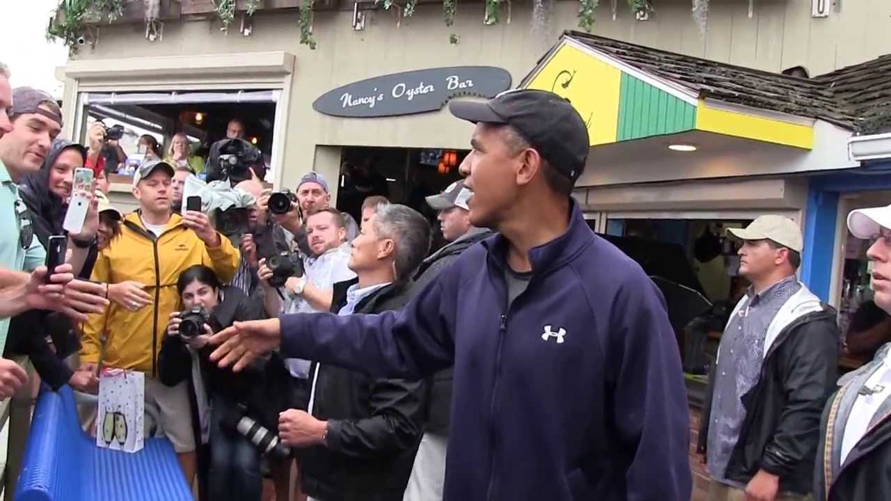 President Obama visits Nancy's Restaurant in Oak Bluffs