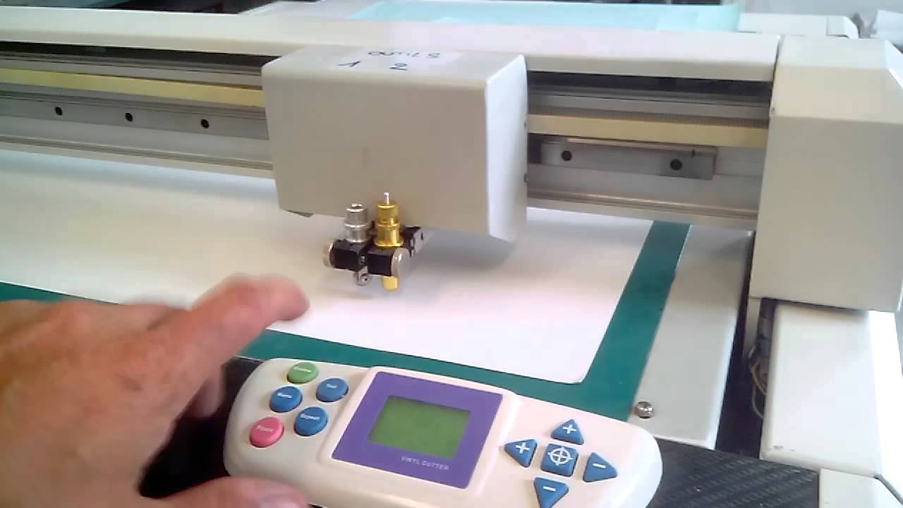 PLOTTER DE DECOUPE DE CARTON ; CORTE DE CARTON plotter a plat
