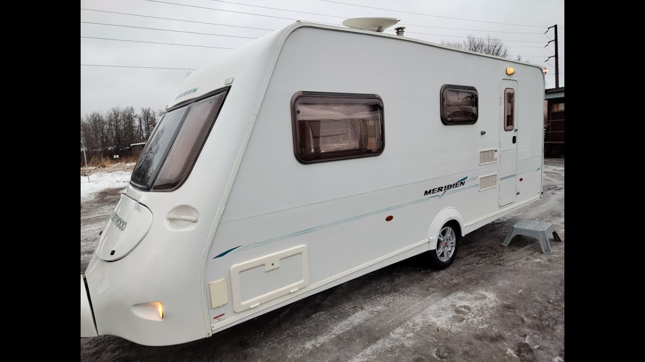 Обзор дома на колёсах,автодома,прицепа-дачи Fleetwood Meridian 2006 года 4 места с разельной душевой