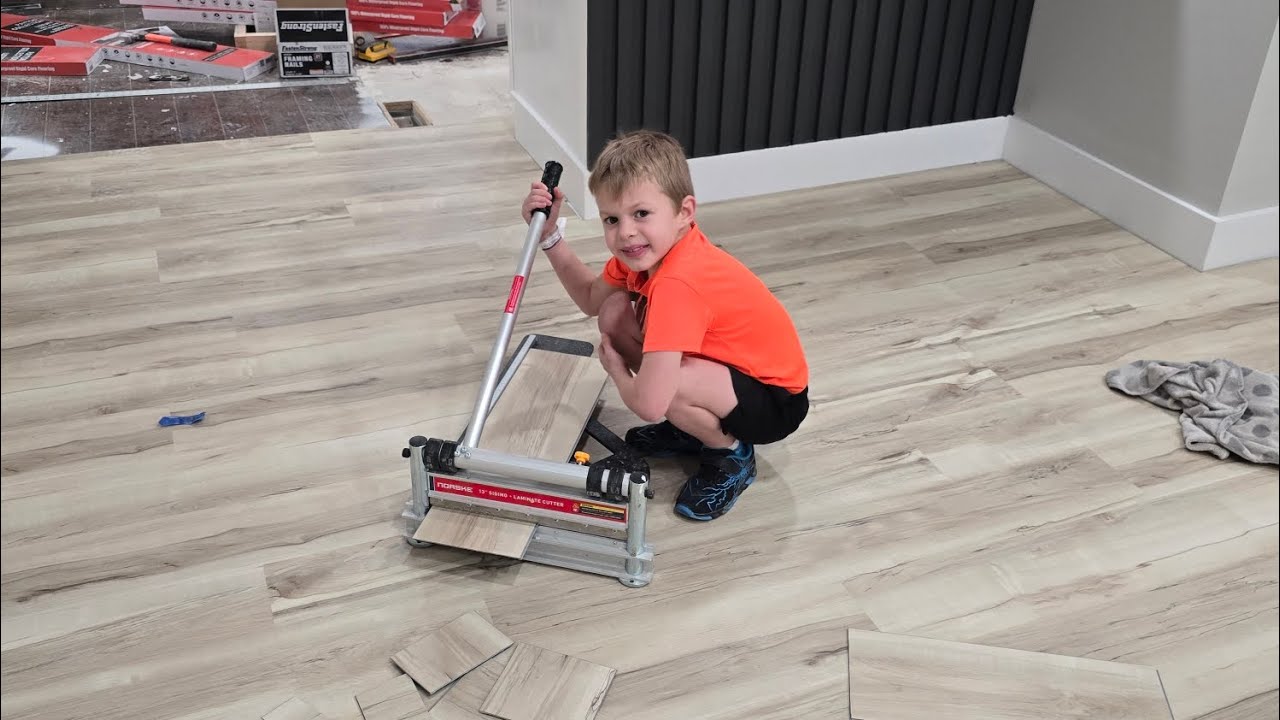 installing LVP is easy! #buywiththebess #diyrealestate #flipthishouse #makeyourownhome