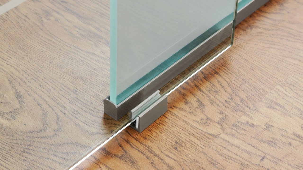 STRAIGHTAWAY G130 - ANIMATED FITTING INSTRUCTIONS FOR GLASS DOORS