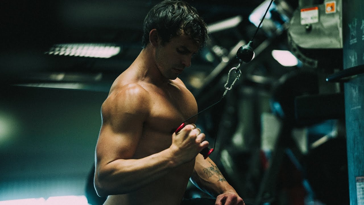 Winter Bulk: Ep 2 | Chest & Back, Deadlifts, Cold Plunge