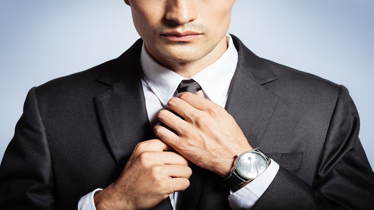 Men's Fashion: 4 Tips on Buying the Perfect Suit for Prom & Graduation