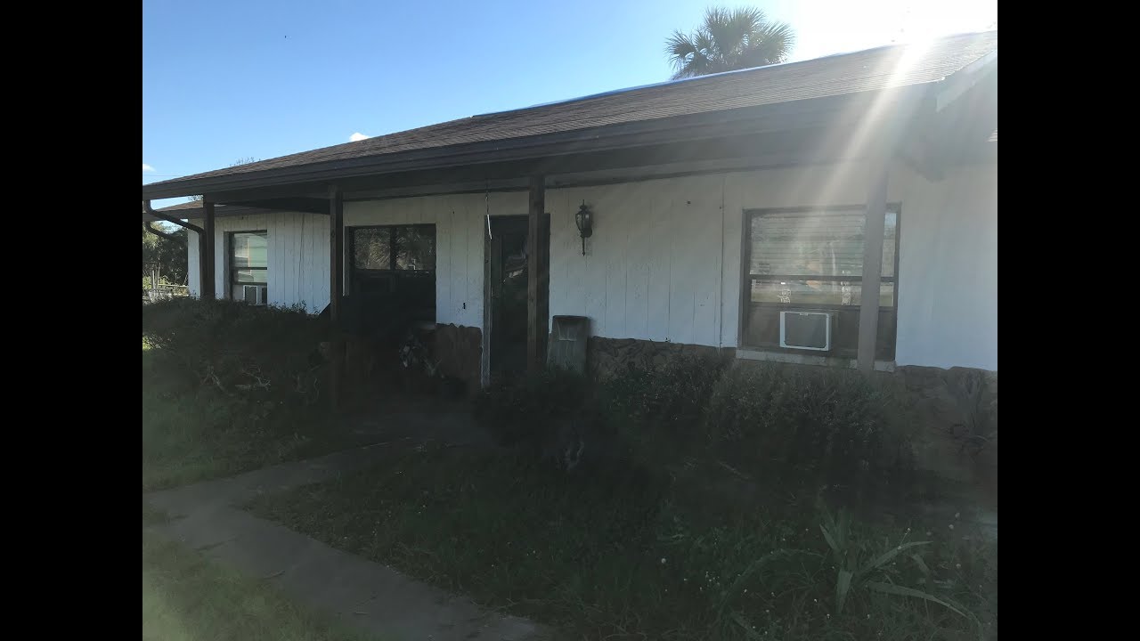 The Funky Fan House - Our First Fixer-Upper