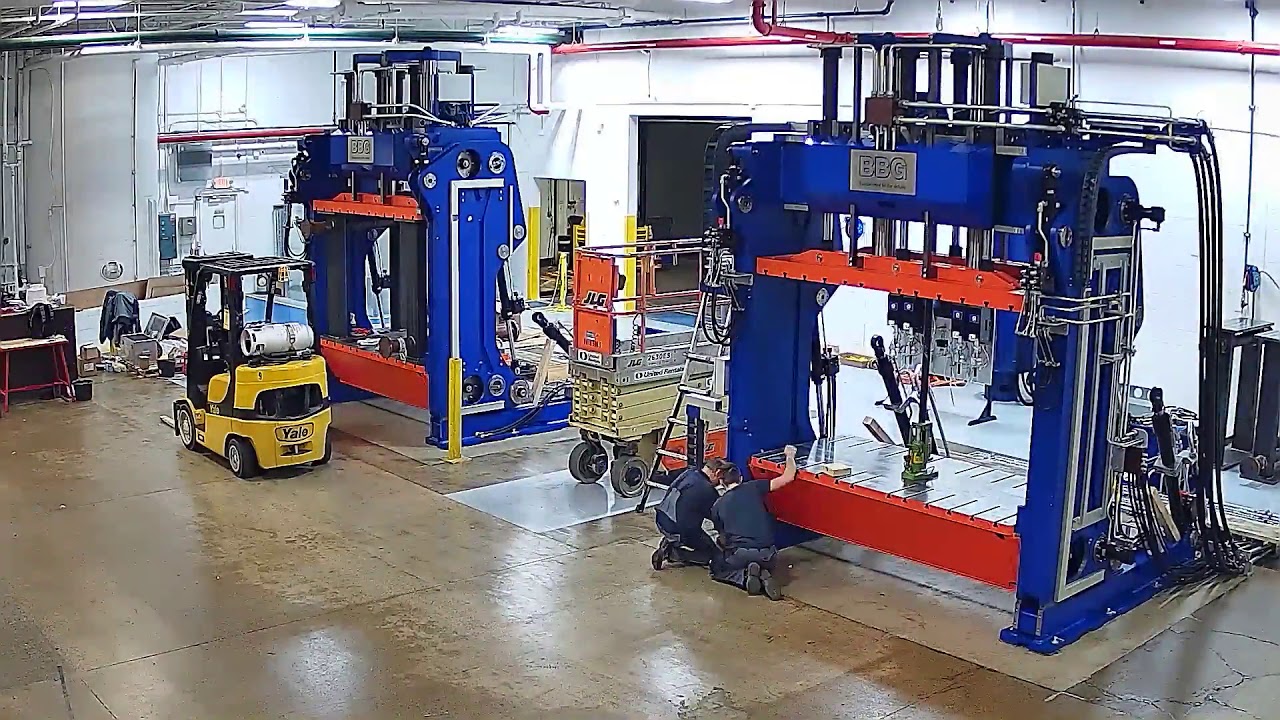 End-to-end production system for moldings manufactured on the basis of RIM process
