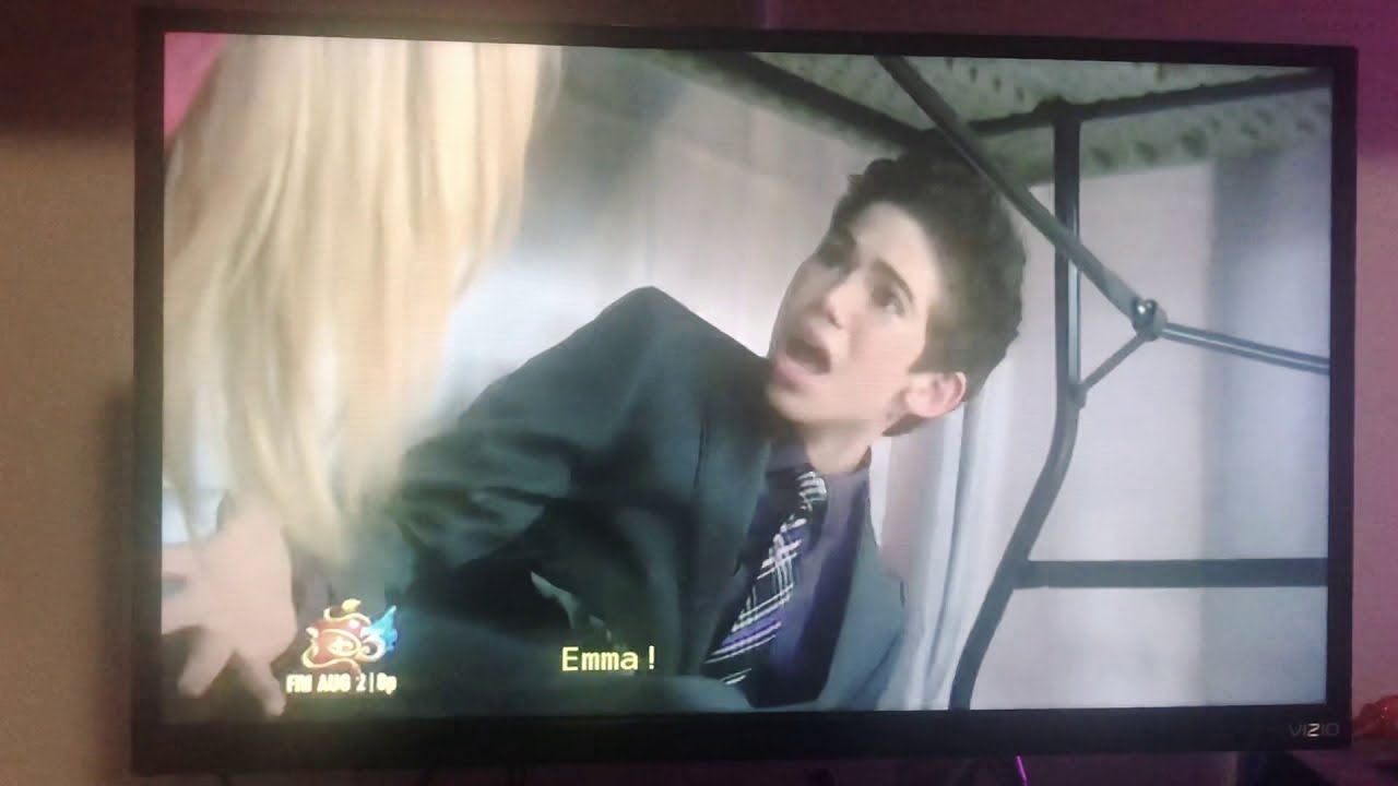 Jessie: Emma tells Luke he’s in danger. Clip