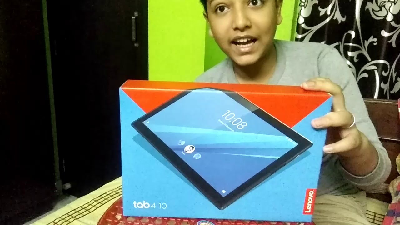Unboxing The BYJU'S Learning Kit.