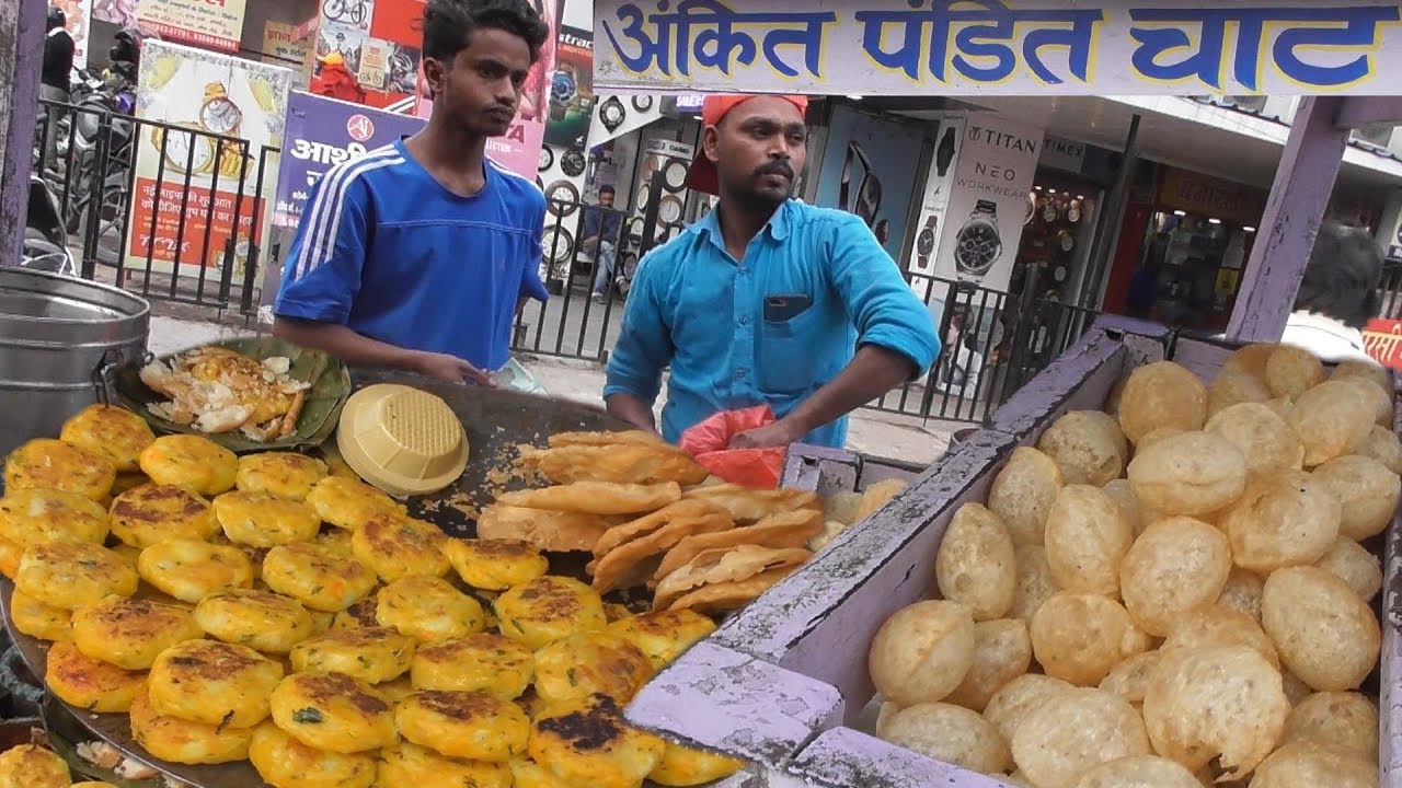 Young Hard Working Man Preparing Aloo Tikki Chaat - Ankit Pandit Chaat - Ranchi Street Food