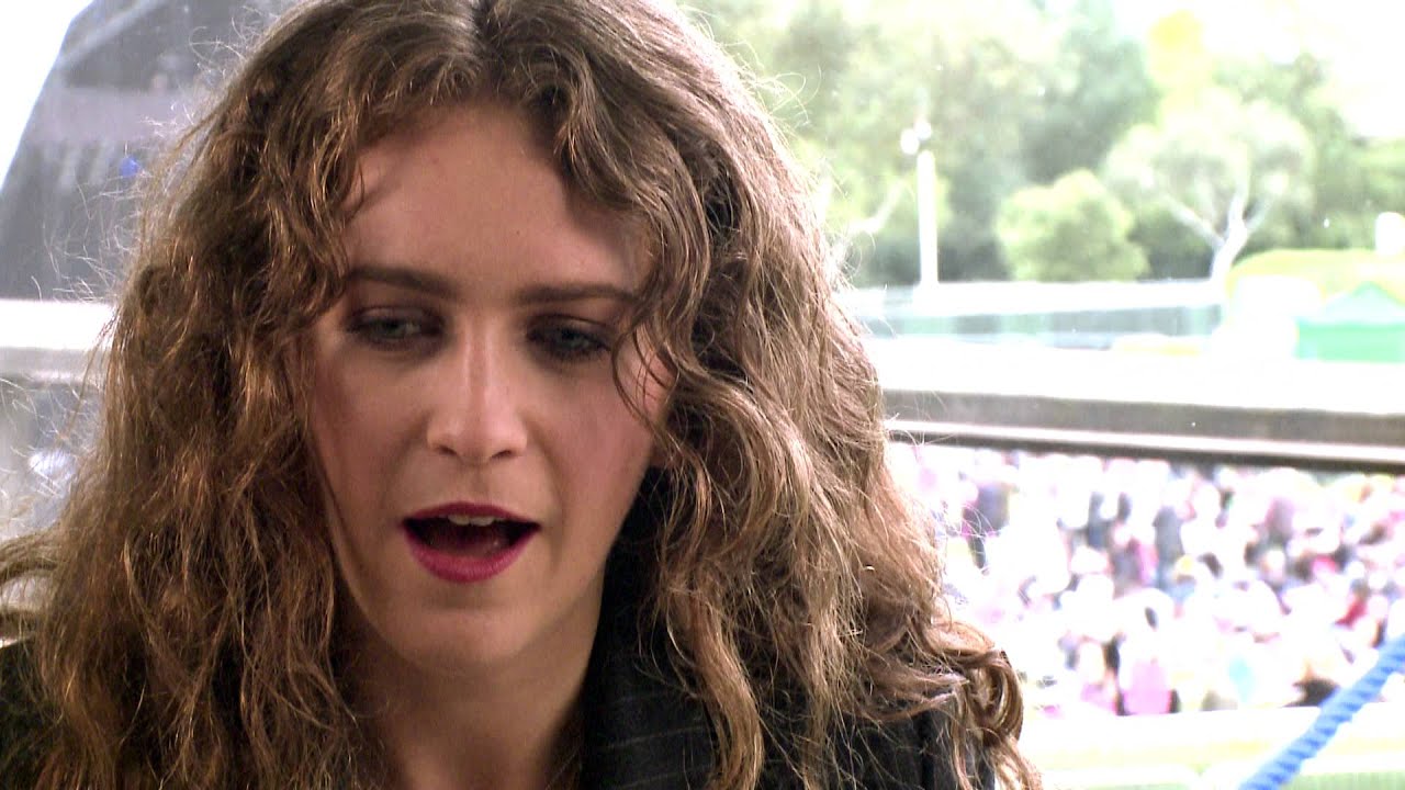 Rae Morris, Back Stage interview at Boomerang Hickstead 2015