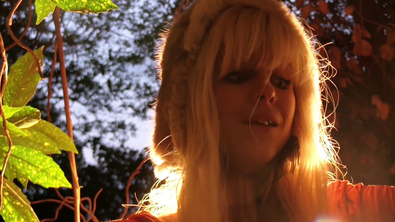 Mae Karthauser - One Animal (official video)