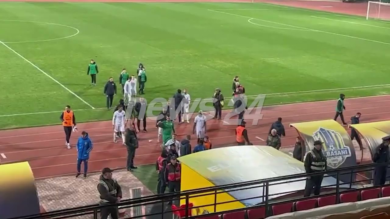 Tensioni në “Elbasan Arena”/ Shoqërohen disa tifozë, një person i lënduar, mes tyre edhe një zyrtar