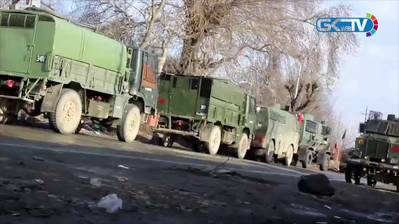 Policeman killed in ongoing Pulwama gunfight, toll 8; army brigadier wounded