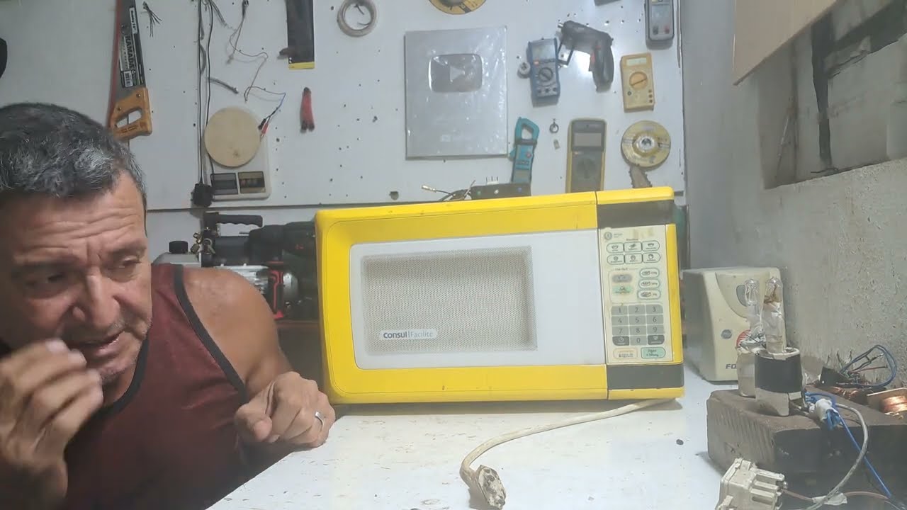 MICROONDAS CONSUL CNS20 LIGANDO DIRETO AO LIGAR NA TOMADA (RESOLVIDO) PULO DO GATO NO FINAL DO VIDEO