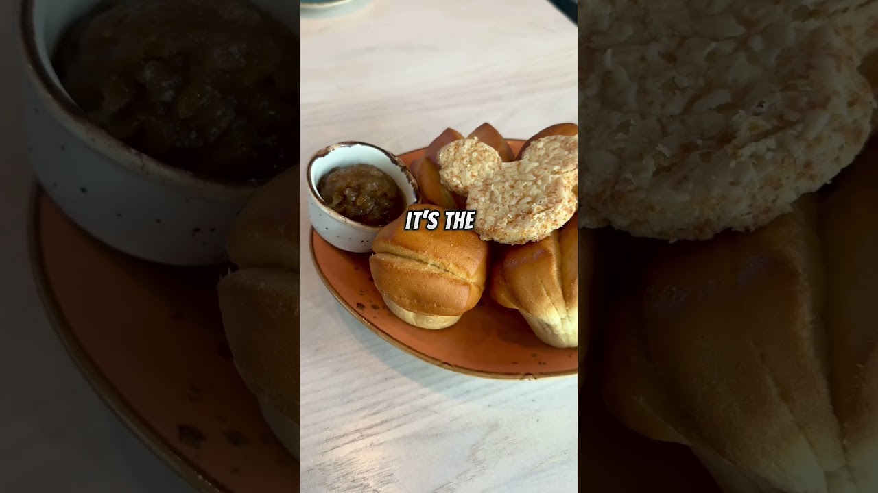 Мы посетили самый дешевый ресторан Disney, где можно вкусно поесть.
