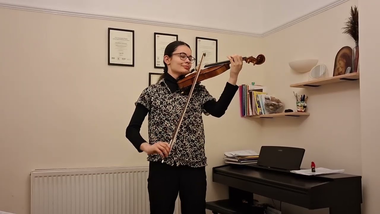 Mina Albulescu - Rondo in C major for Violin and Orchestra by W.A. Mozart (15 years old)