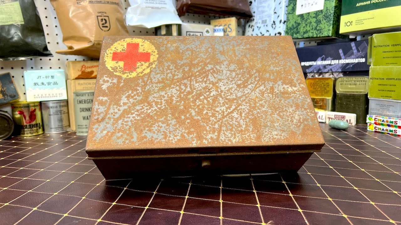 HUGE ULTRA RARE 1941 WW2 German Wehrmacht First Aid Kit Box
