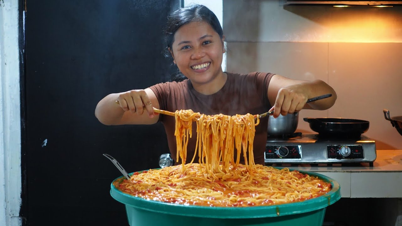 [ Cooking and Sharing ] Umaapaw na Spaghetti and Chicken Lumpia na Di Tinipid sa Ingredients😉