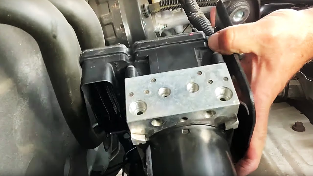 Решено — ремонт и установка электронного модуля управления тормозами (Ford Escape)