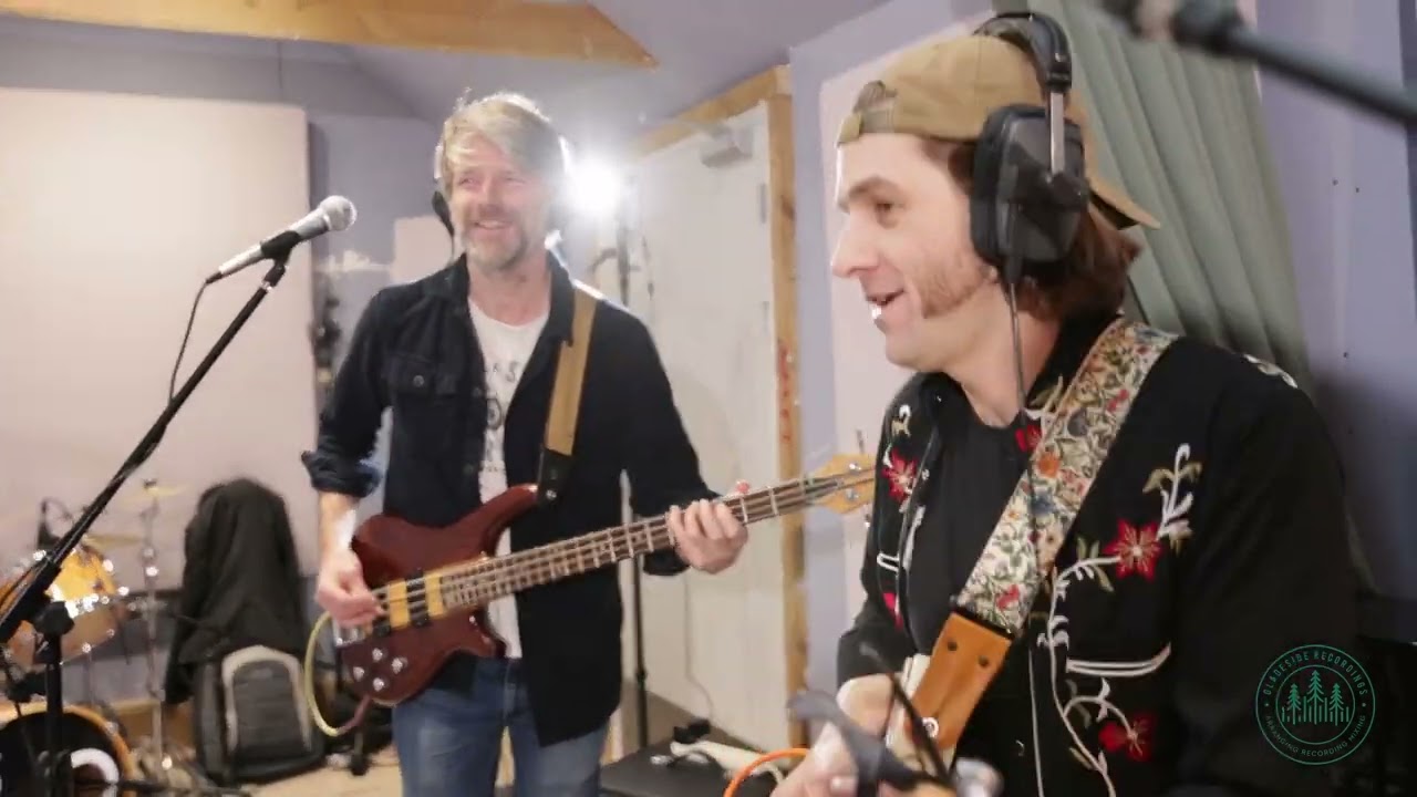 Buck and The Lowlanders - You Never Can Tell (Chuck Berry/Emmylou Harris Cover)