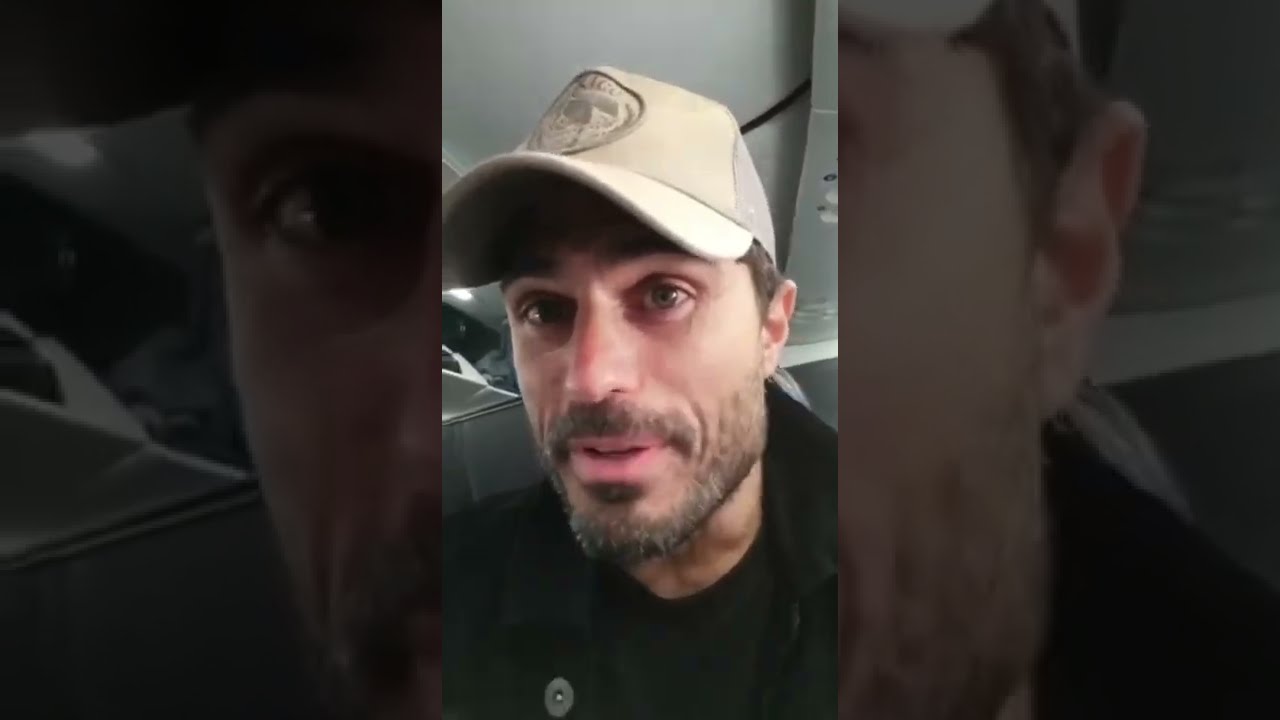 NACHO CASANO EN EL AVION RUMBO A MIAMI