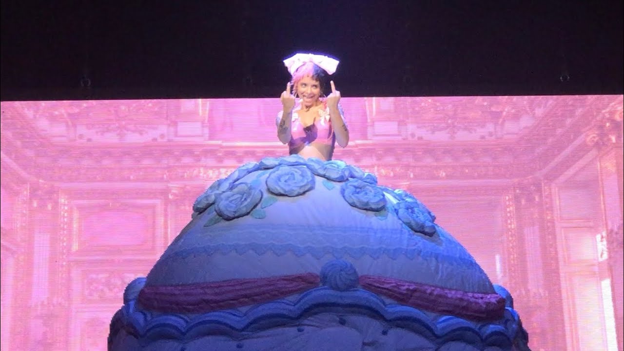 Melanie Martinez - Strawberry Shortcake (K-12 TOUR in Toronto)