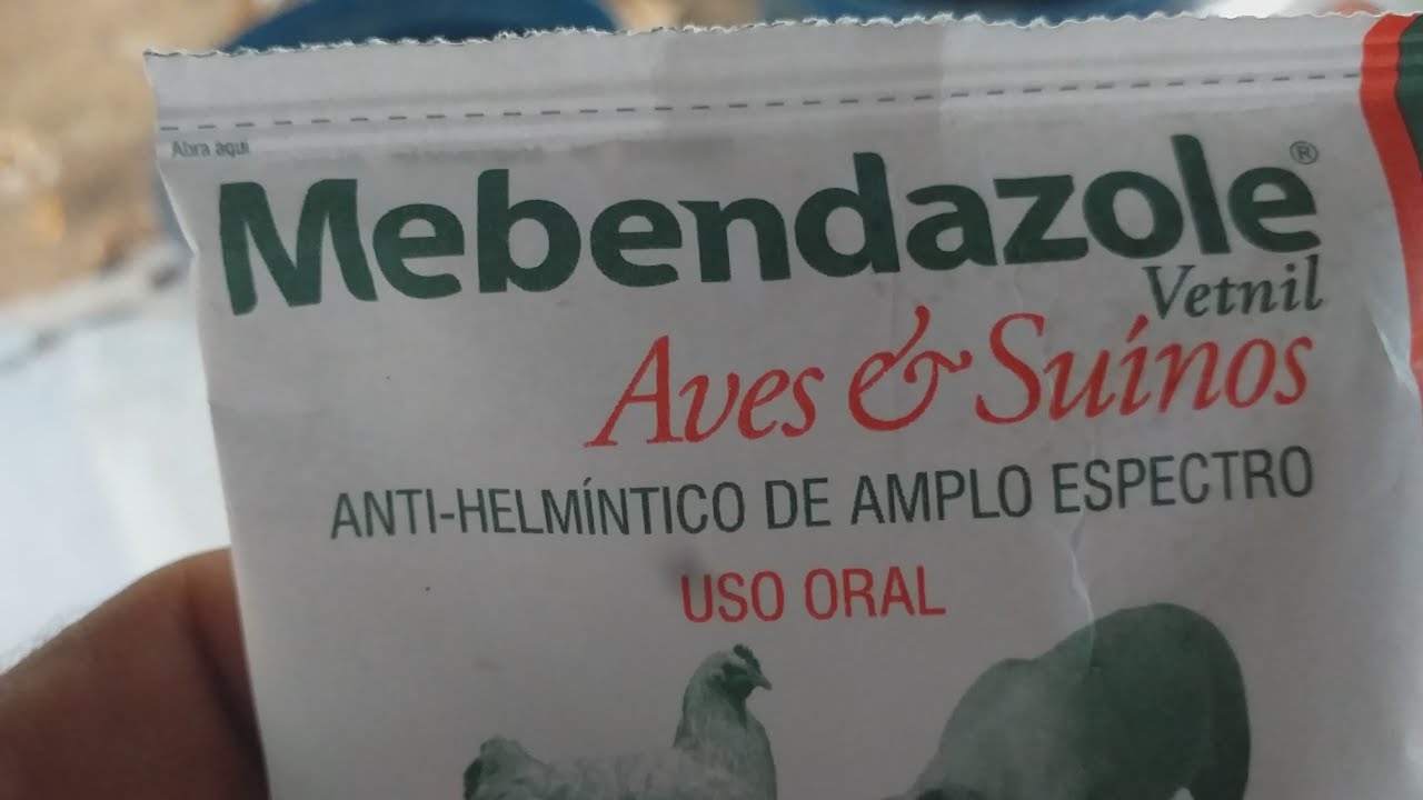 Mebendazole para aves e suínos.