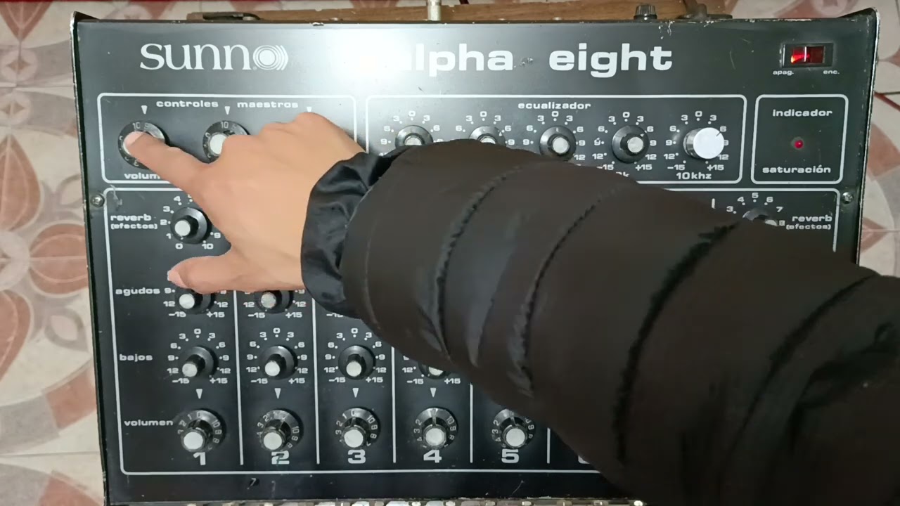 Consola SUNN ALPHA EIGHT (español)