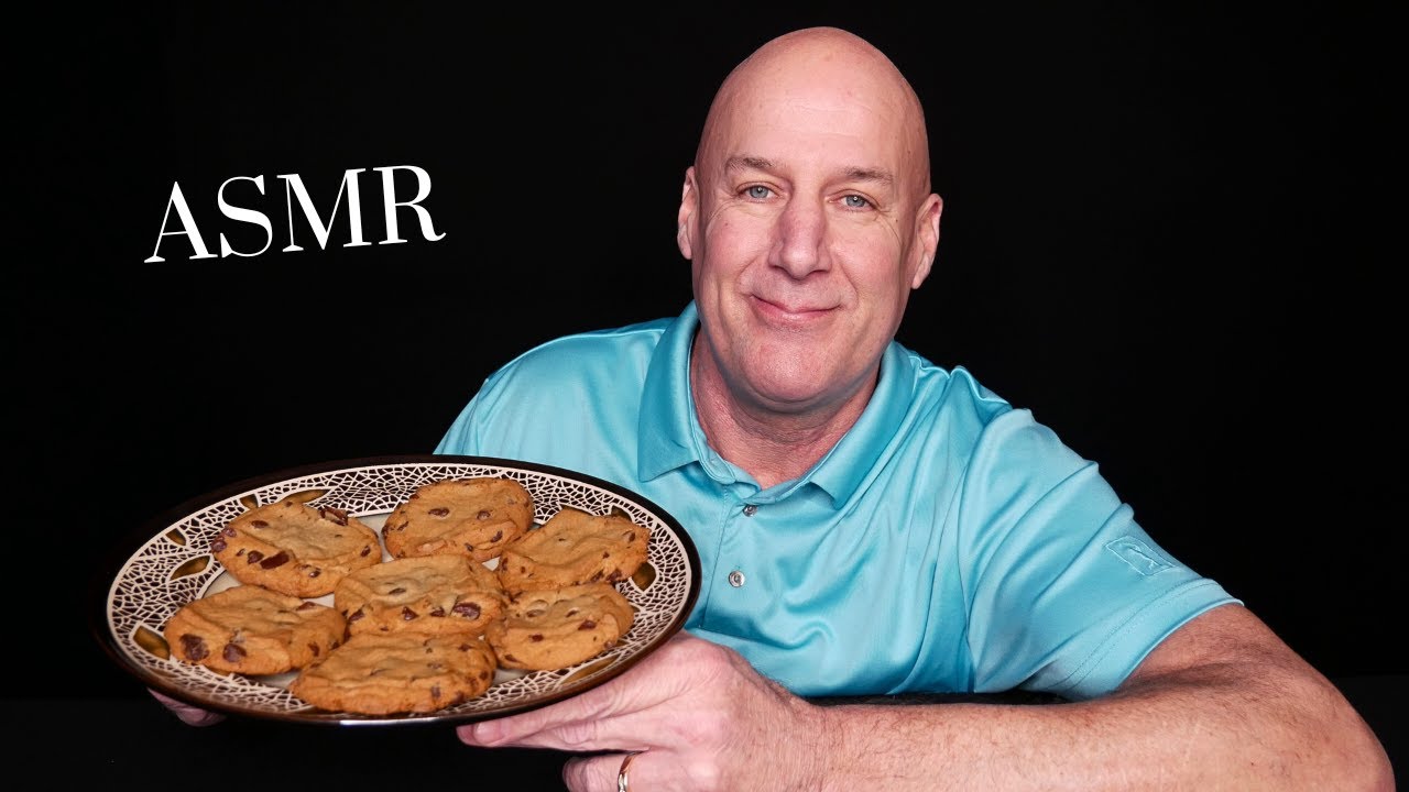 ASMR: HOMEMADE CHOCOLATE CHIP COOKIES (EATING SOUNDS) WHISPER