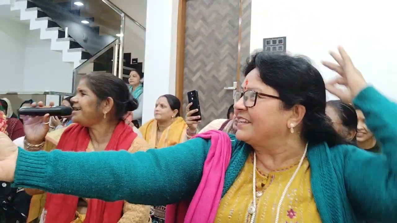 बहुत ही सुन्दर भजन व बहनों का डांस ❤️❤️♥️🌹💐💯💯