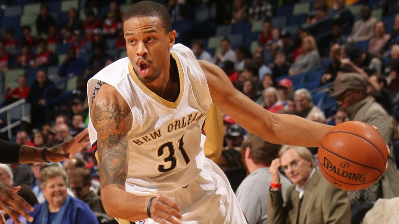 Pelicans Call-Up Bryce Dejean-Jones Starts and Scores 14 Points!