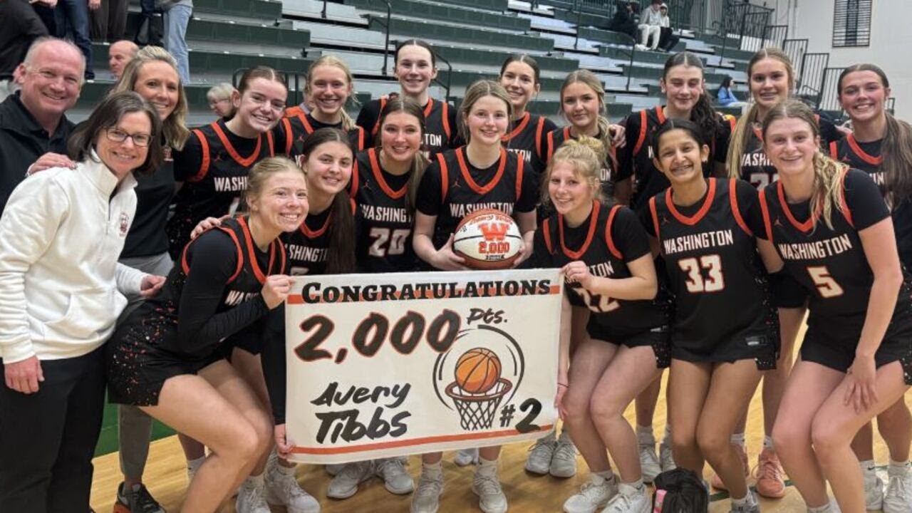 Washington’s Avery Tibbs becomes the 2nd Panther in school history to break 2,000 career points