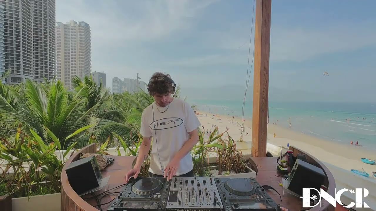 Youandewan | DNCR 016 x Bassis