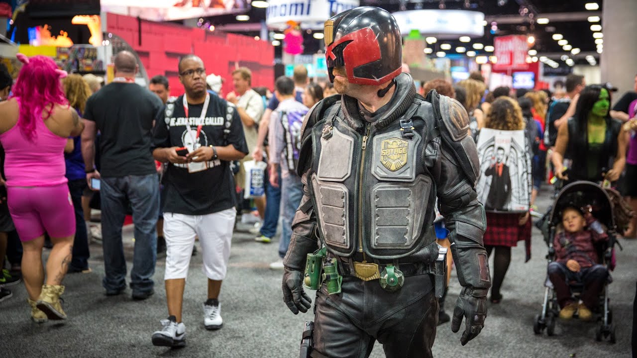 Adam Savage Incognito in Judge Dredd Cosplay!