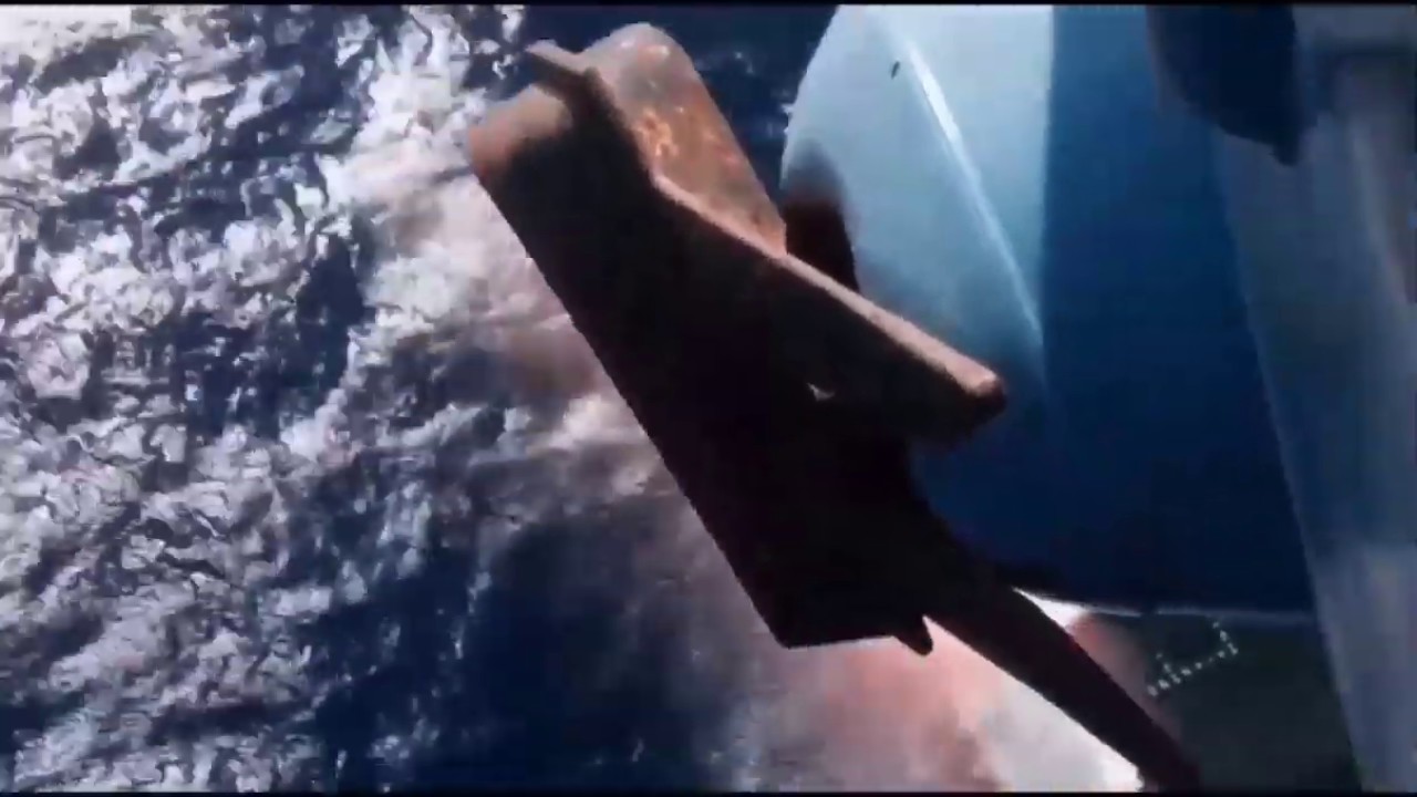 Time-lapse Life at sea.