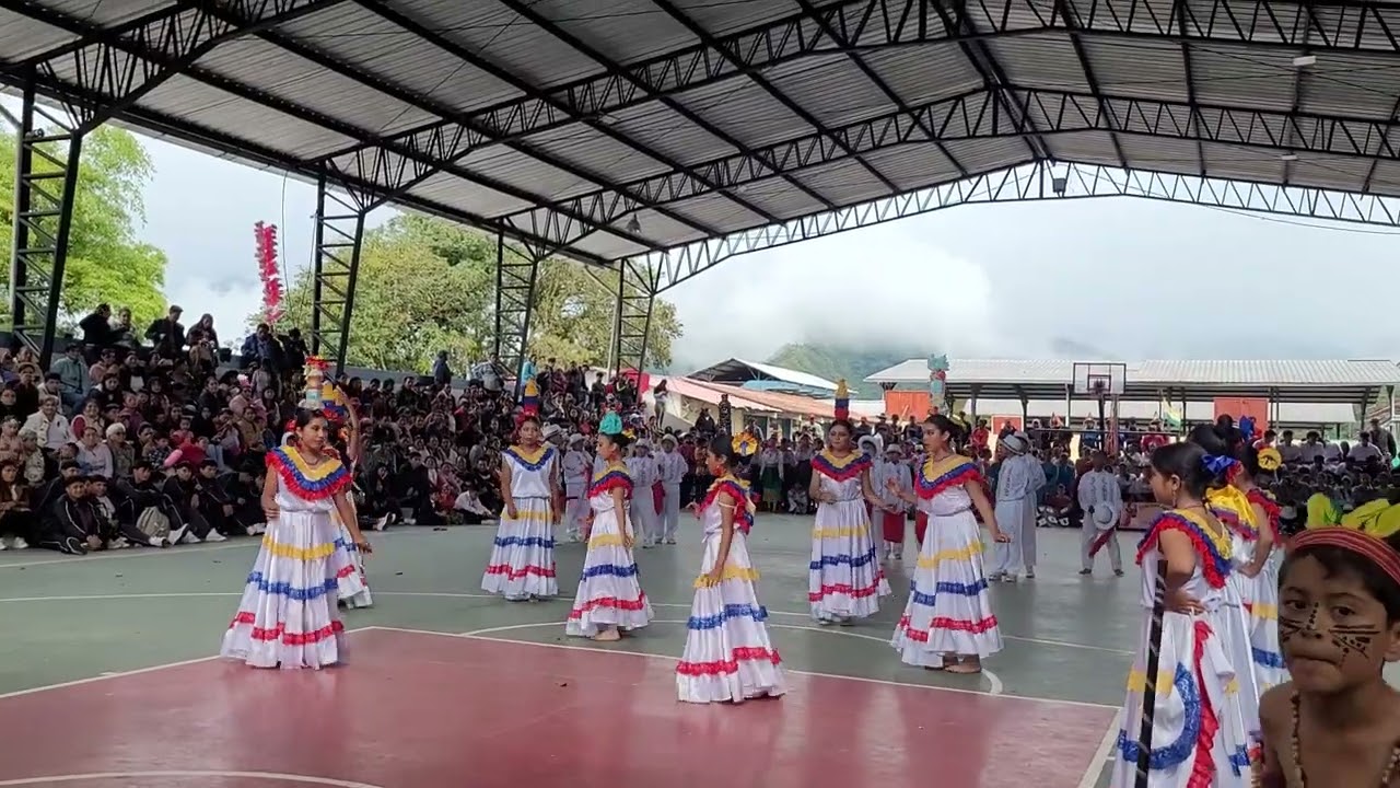 Danza de la bomba. Vestuario Disfraces Marquitos 